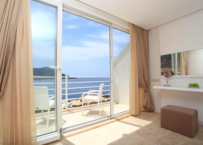 Hotel Likya Pavilion 3*